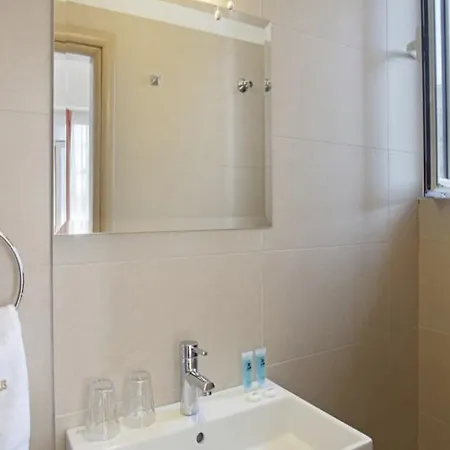 Metropolis 2* Athene